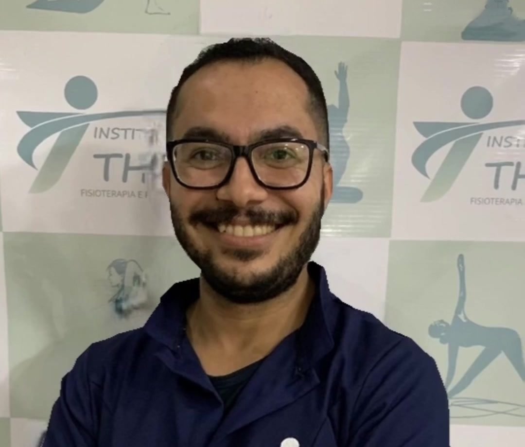 Profissional da equipe do Instituto Thé que conduz programas para empresas